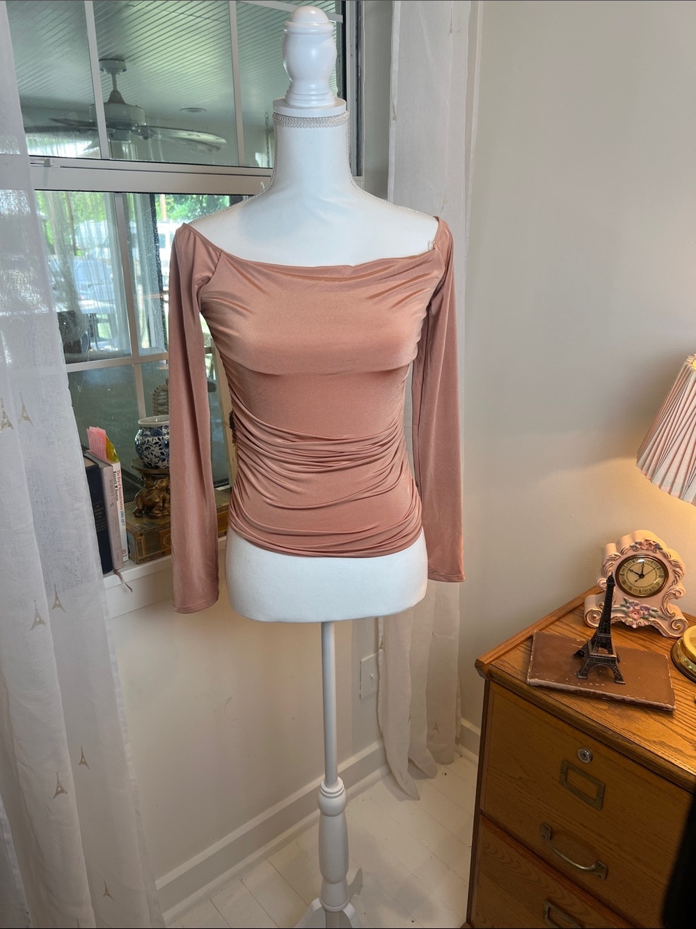 Forever 21 Off-Shoulder Ruched Long Sleeve Top - Mauve size large